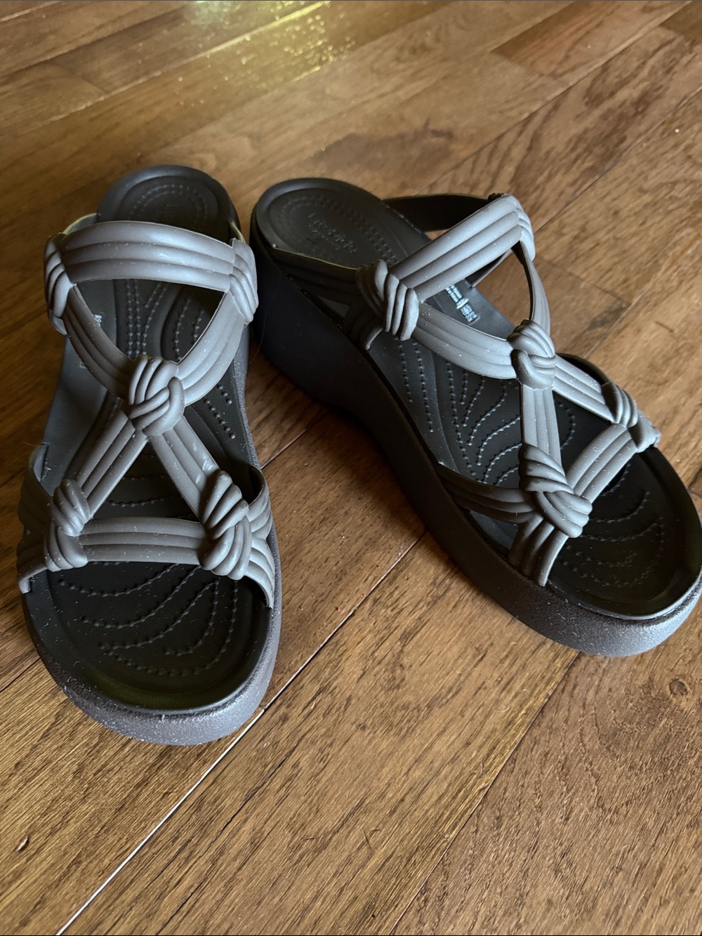Crocs Espresso Brooklyn Knot Sky Sandals